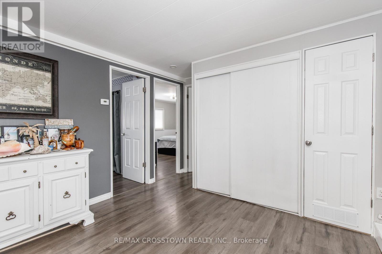 3 FAIRBIRCH COURT - 21