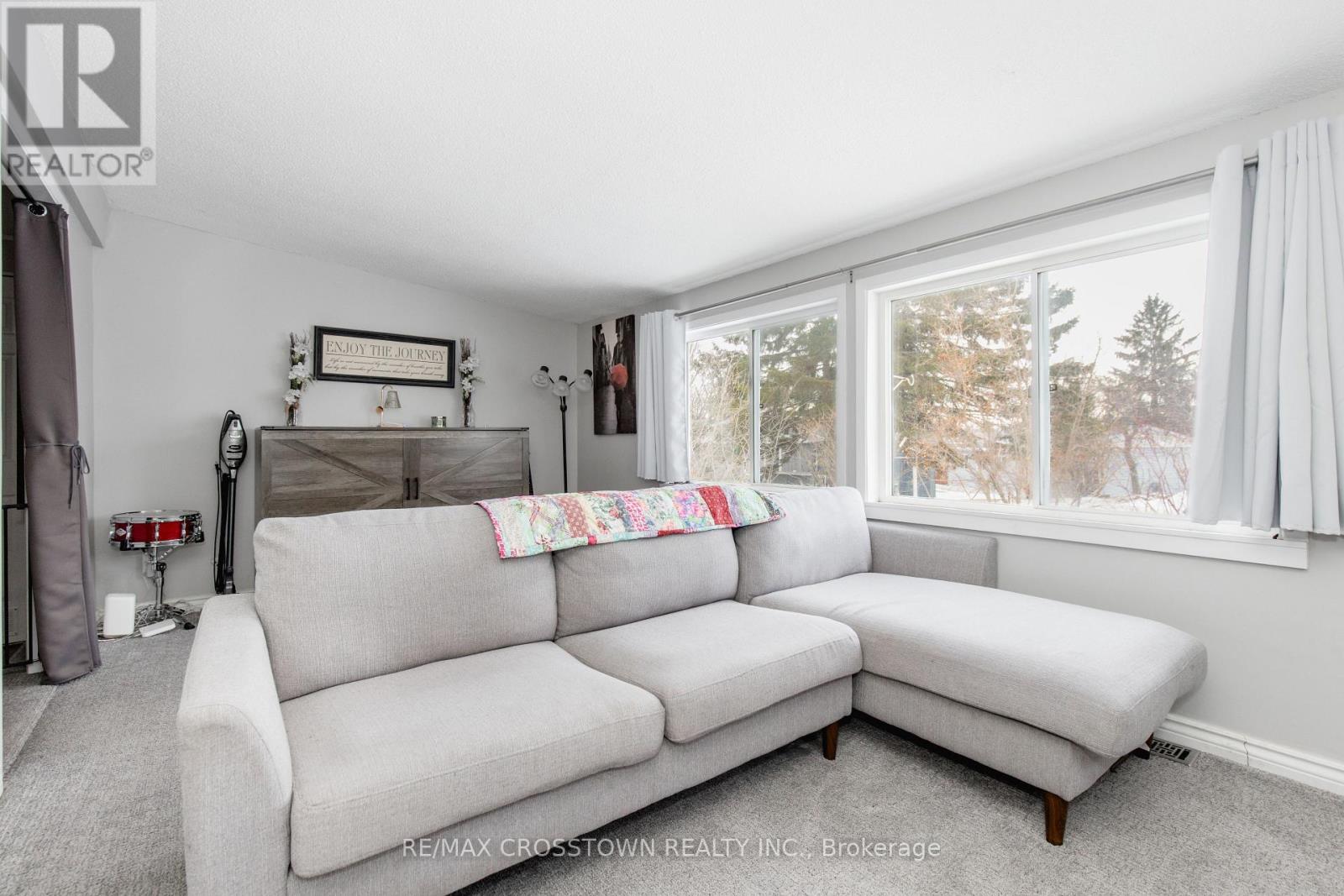 3 FAIRBIRCH COURT - 25