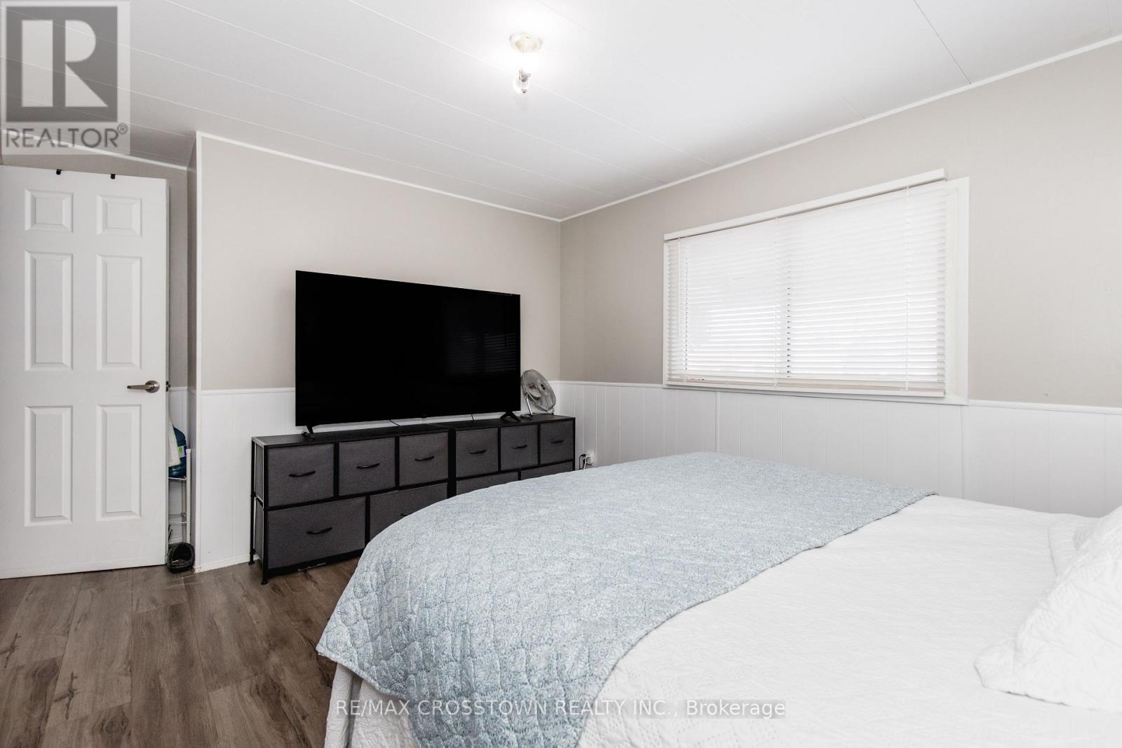 3 FAIRBIRCH COURT - 30
