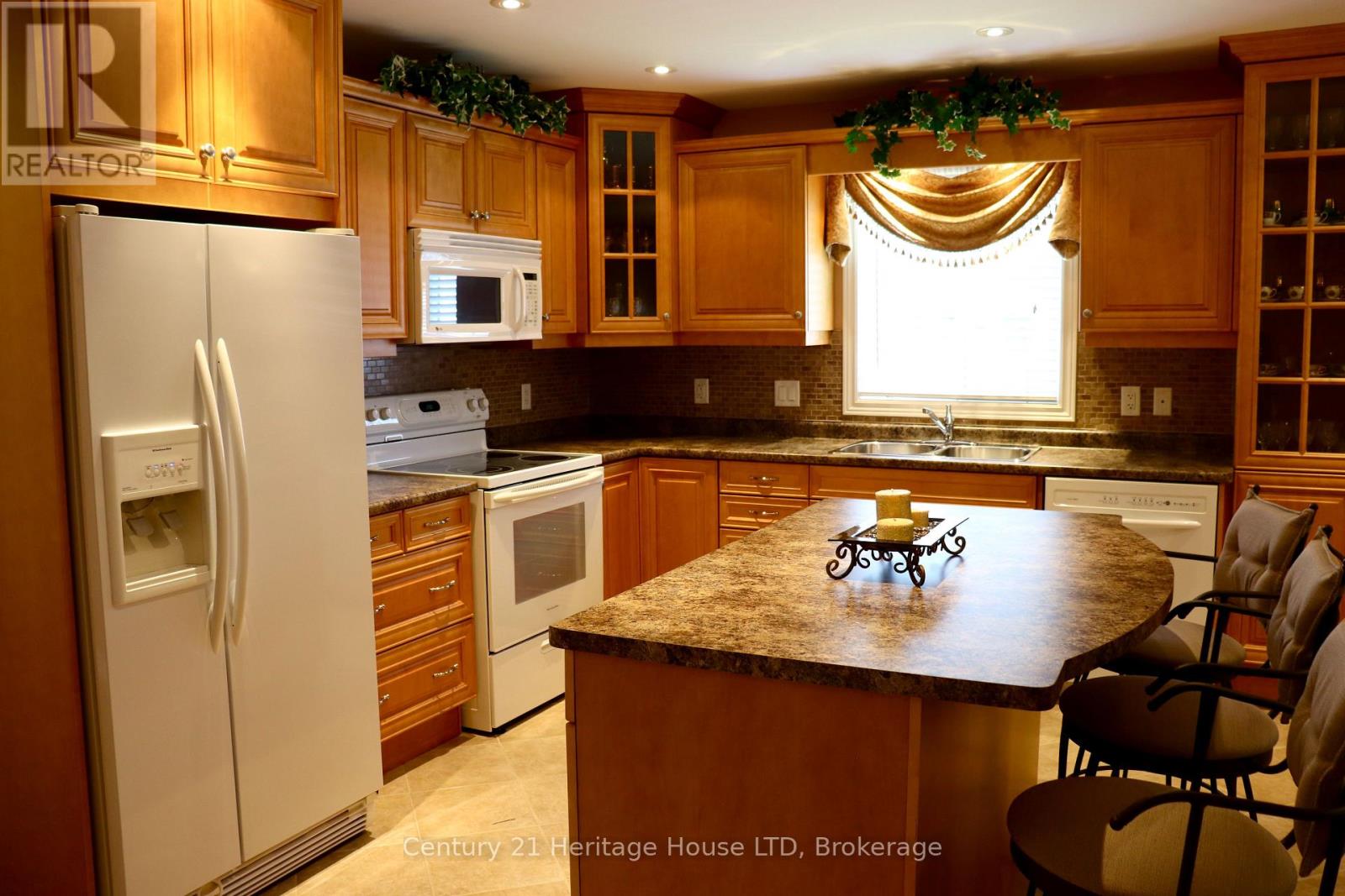 8292 FEREN DRIVE S - 18