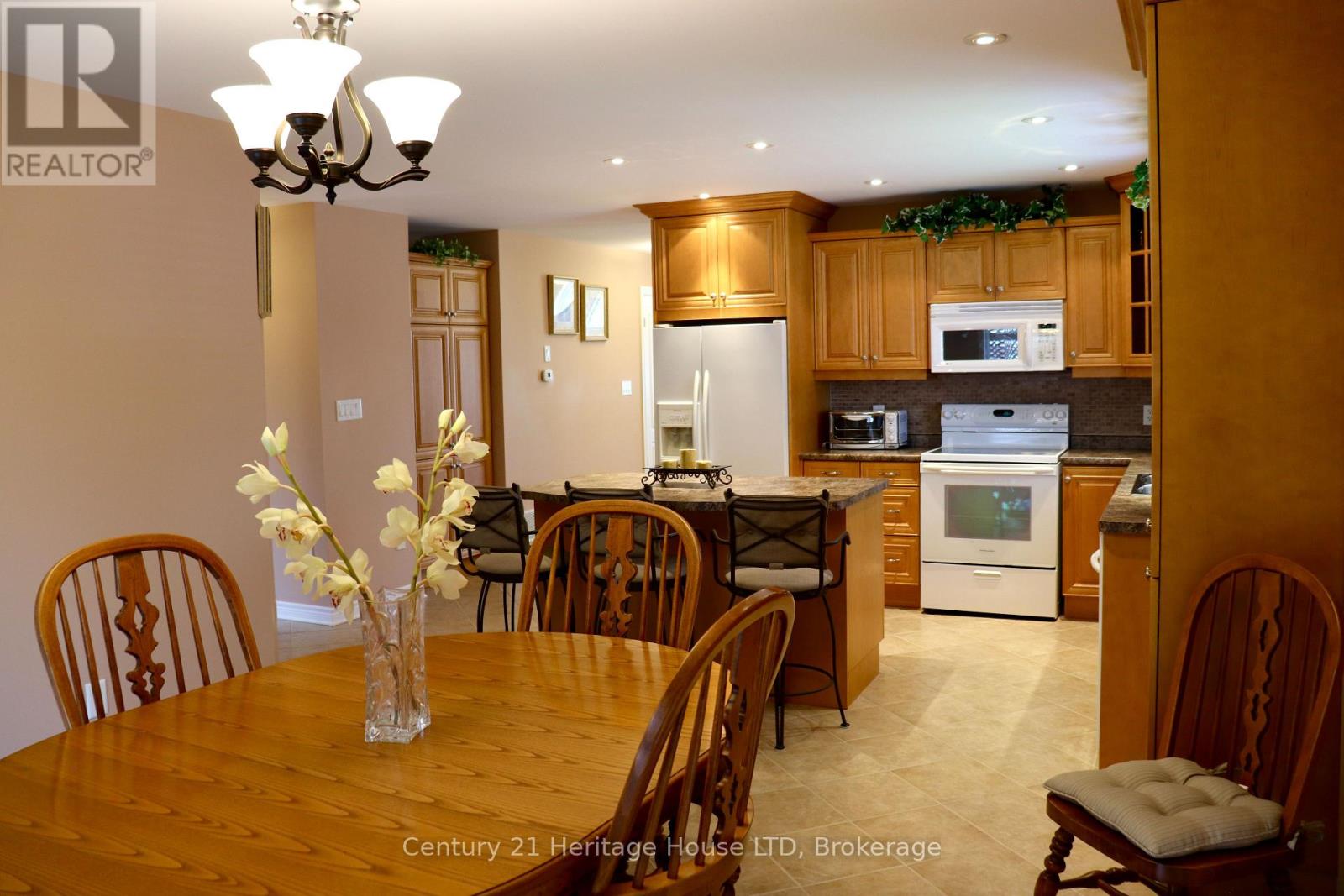 8292 FEREN DRIVE S - 21