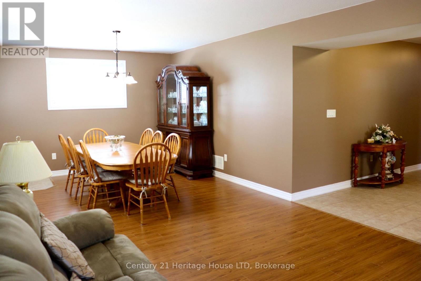 8292 FEREN DRIVE S - 36