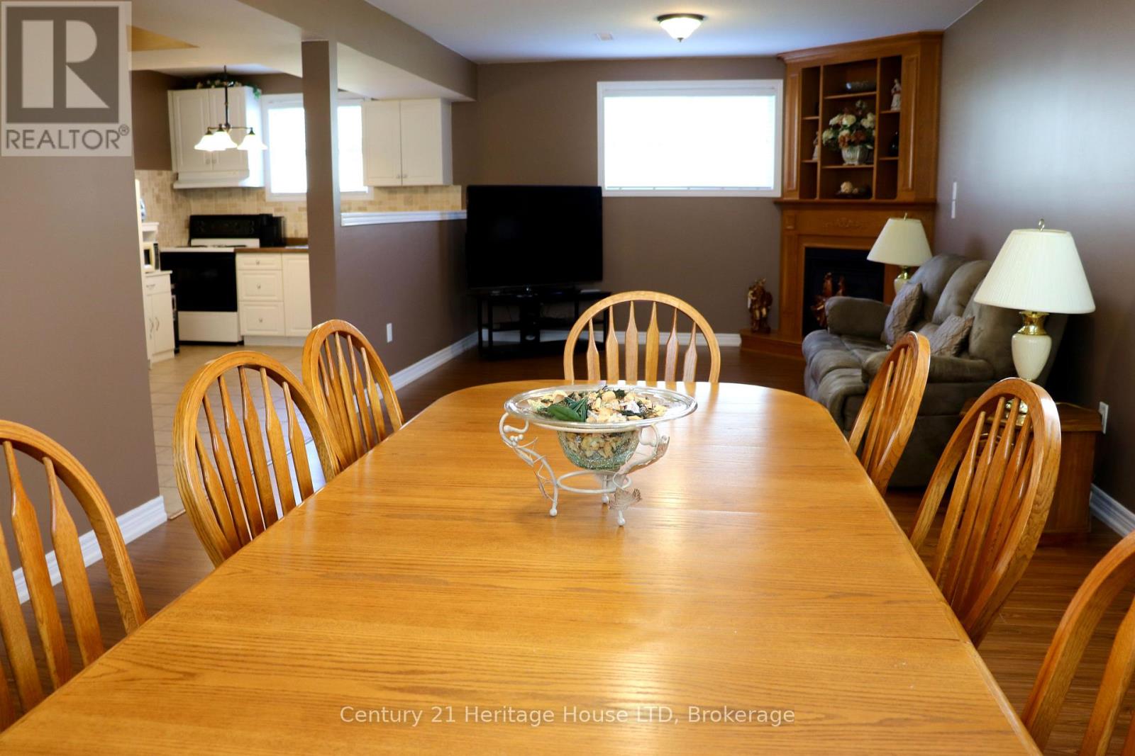 8292 FEREN DRIVE S - 39