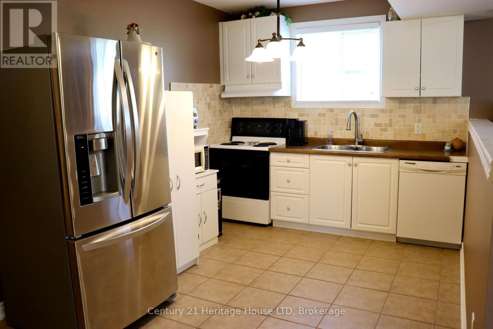 8292 FEREN DRIVE S - 40
