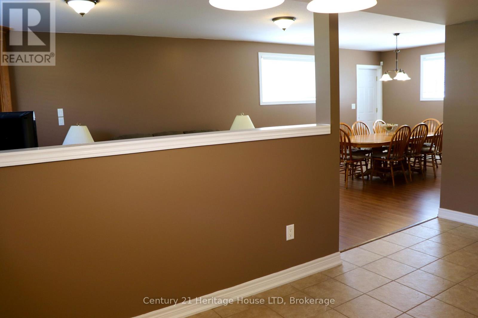 8292 FEREN DRIVE S - 41