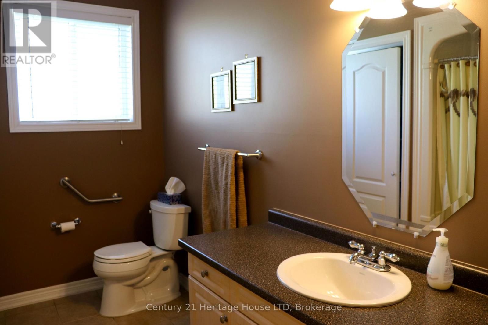 8292 FEREN DRIVE S - 42