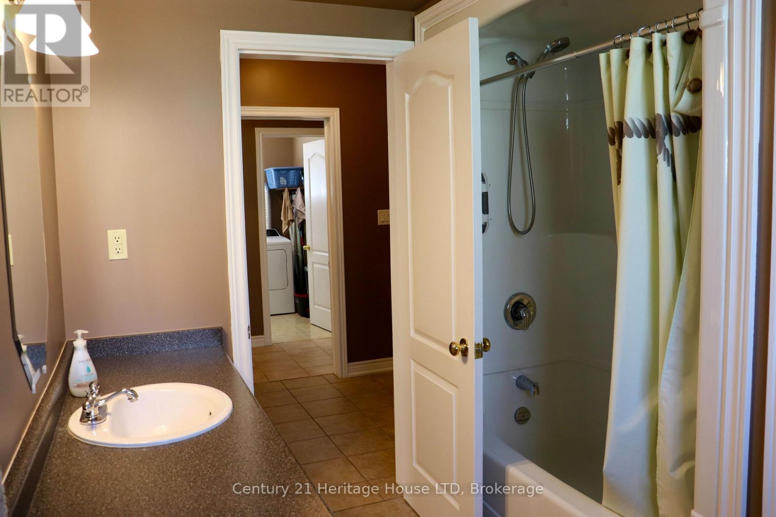 8292 FEREN DRIVE S - 43