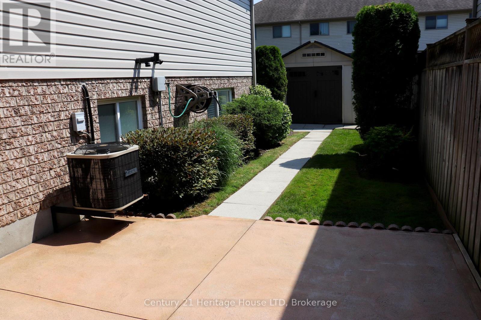 8292 FEREN DRIVE S - 48