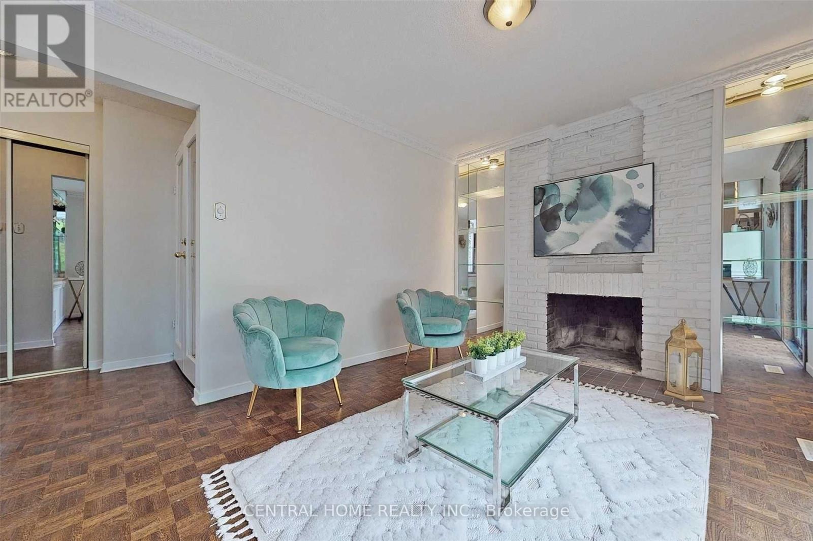18 MAYVERN CRESCENT - 10