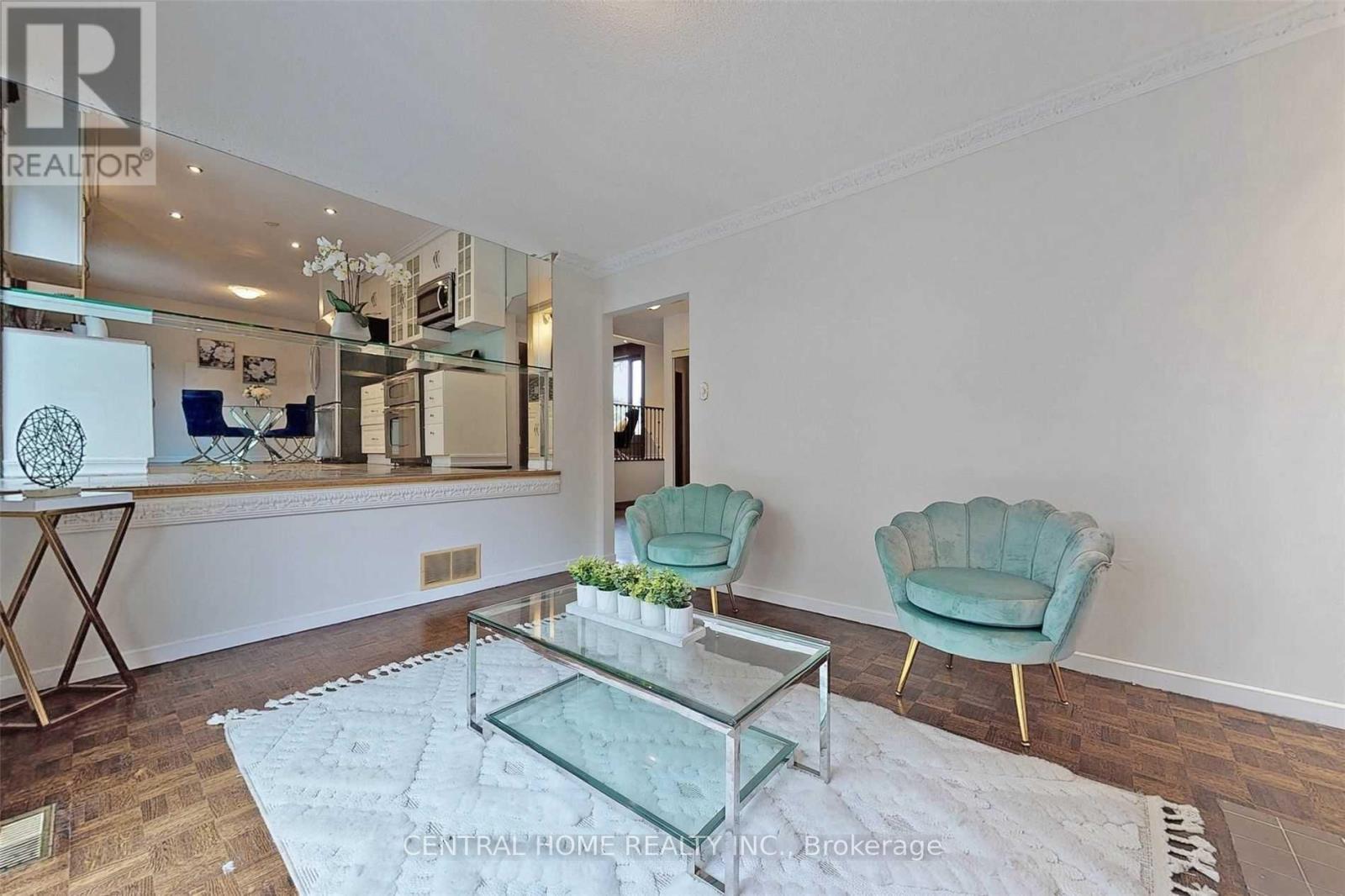 18 MAYVERN CRESCENT - 11