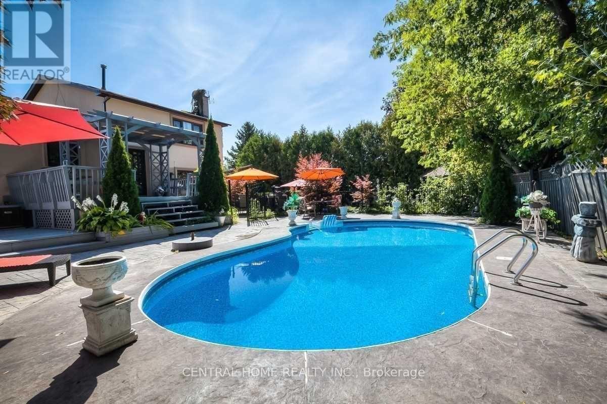 18 MAYVERN CRESCENT - 39