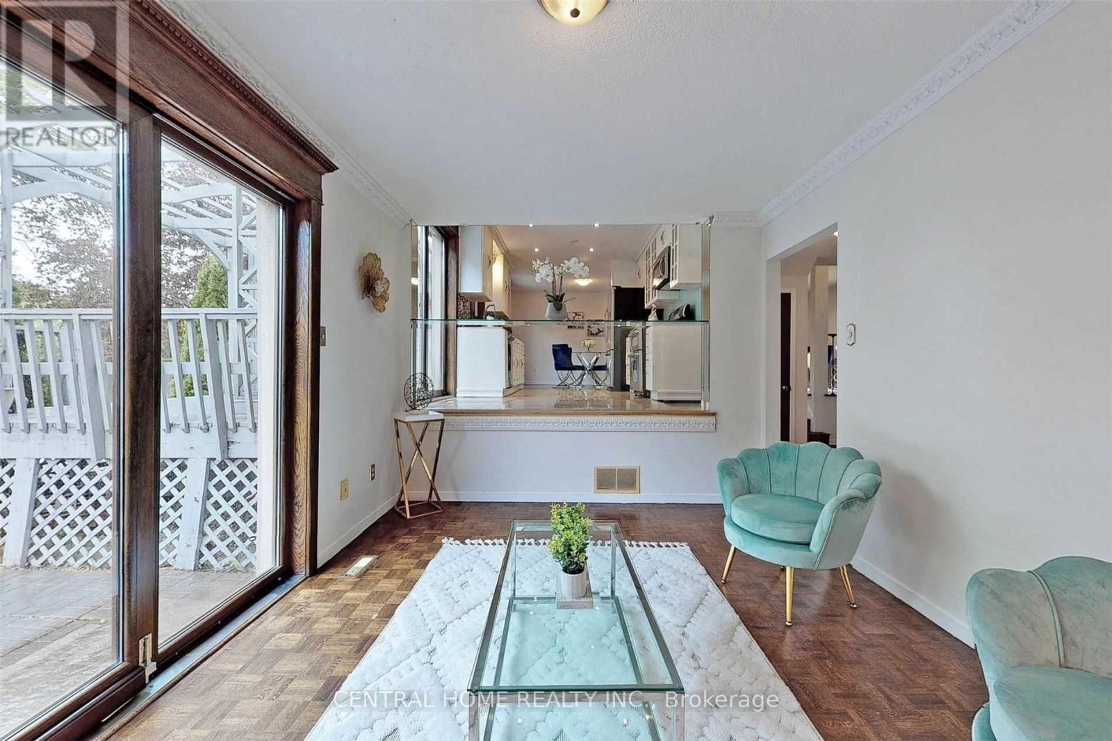 18 MAYVERN CRESCENT - 9