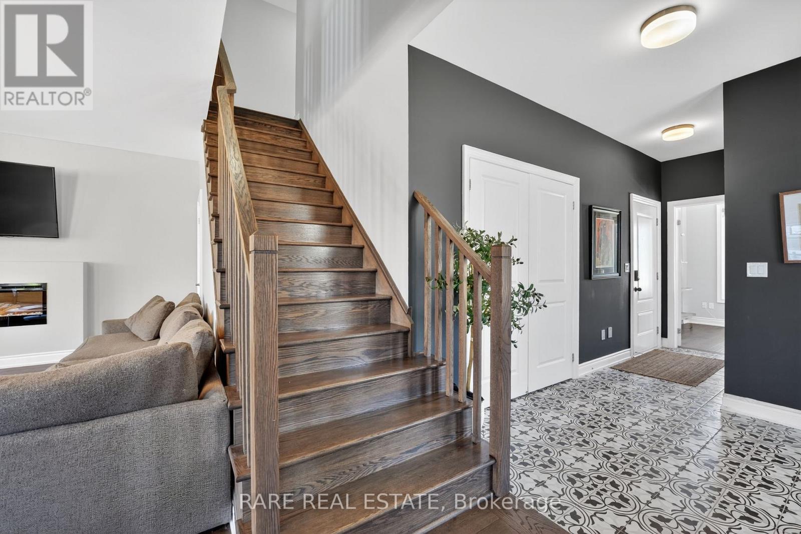 2141 WILSON STREET - 23