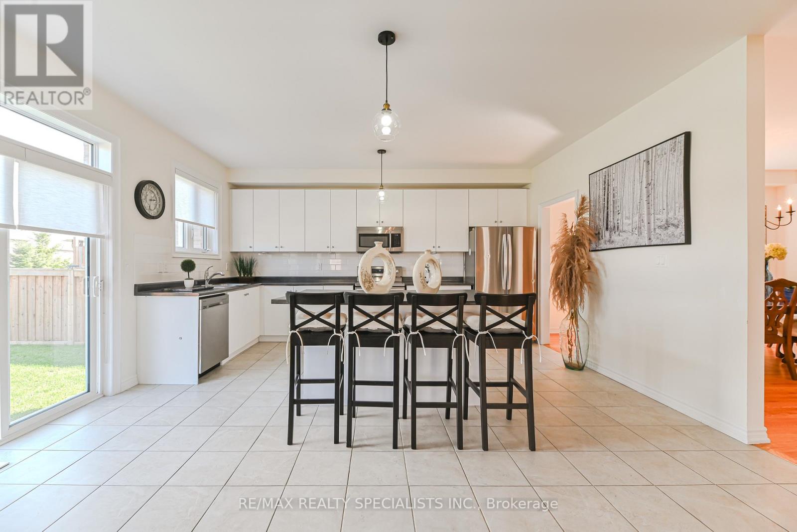 9 ACADEMY AVENUE - 13