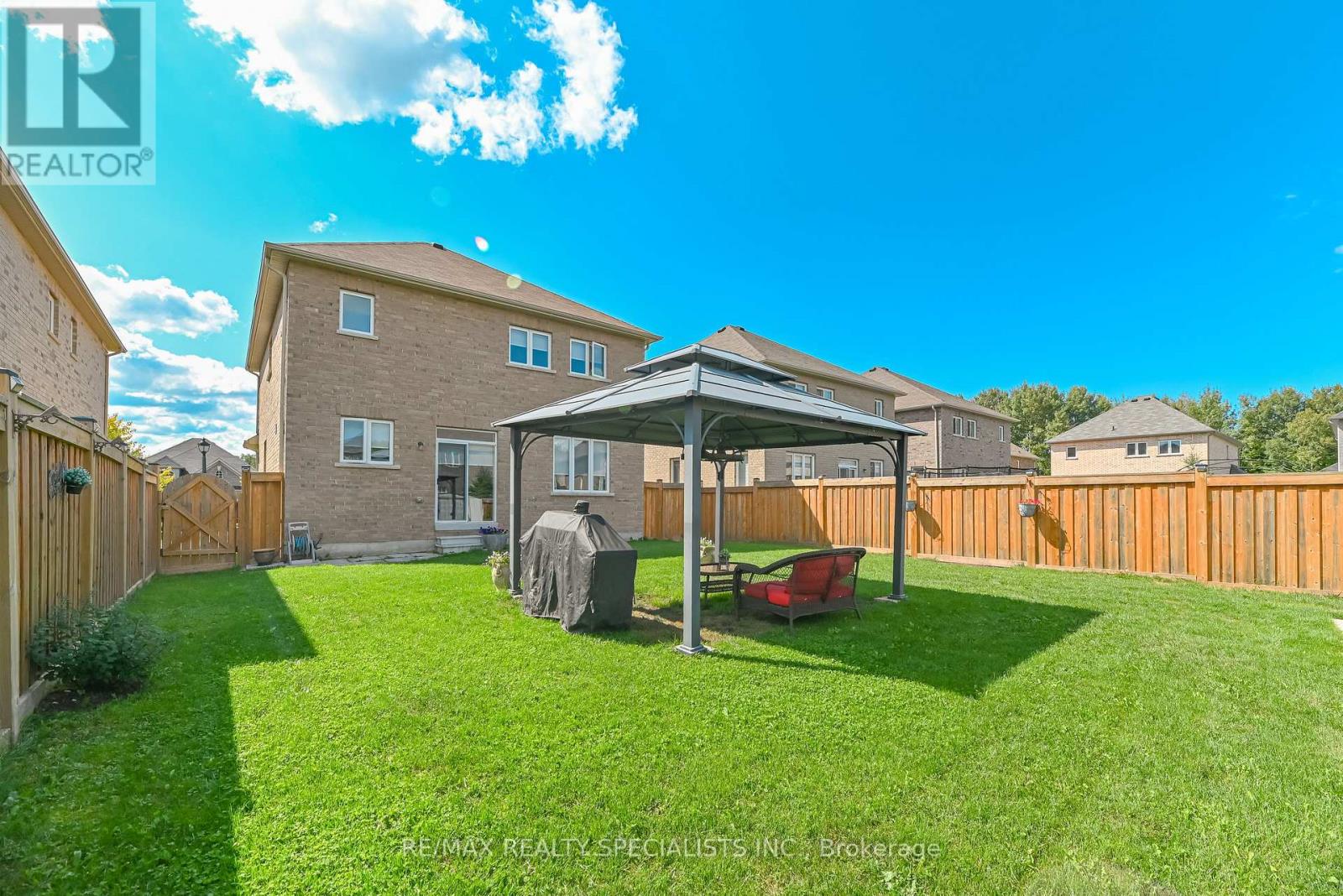 9 ACADEMY AVENUE - 49