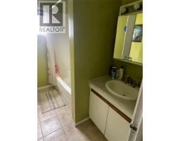 Primary Bedroom - 159 Gwillim Crescent, Tumbler Ridge, BC V0C2W0 Photo 8