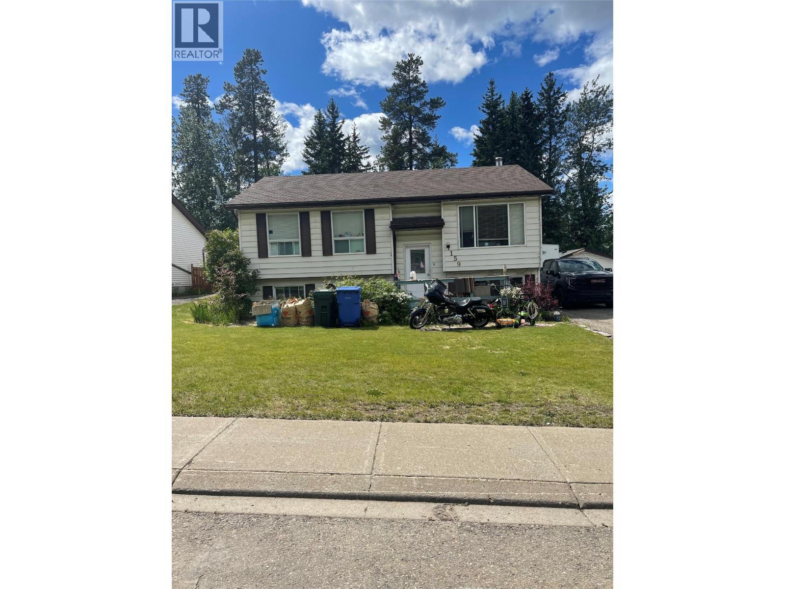 159 Gwillim Crescent - 1