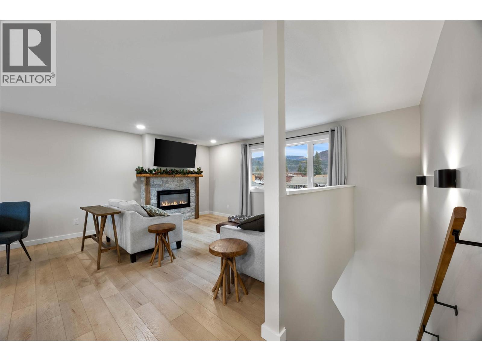 439 ORIOLE Way - 10