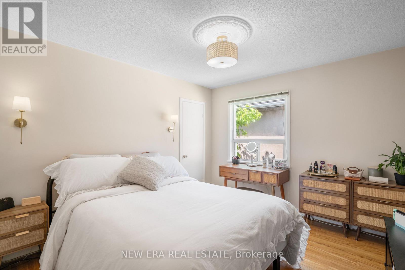 91 HADRIAN DRIVE - 15