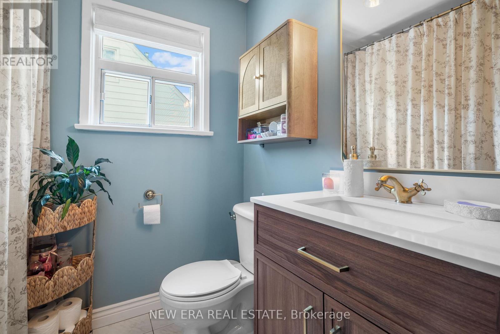 91 HADRIAN DRIVE - 19