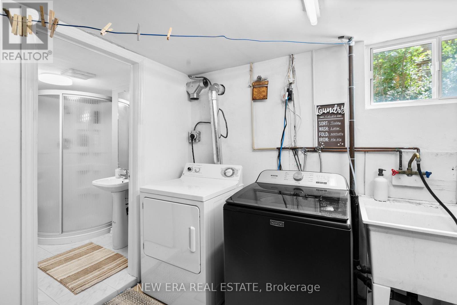 91 HADRIAN DRIVE - 25