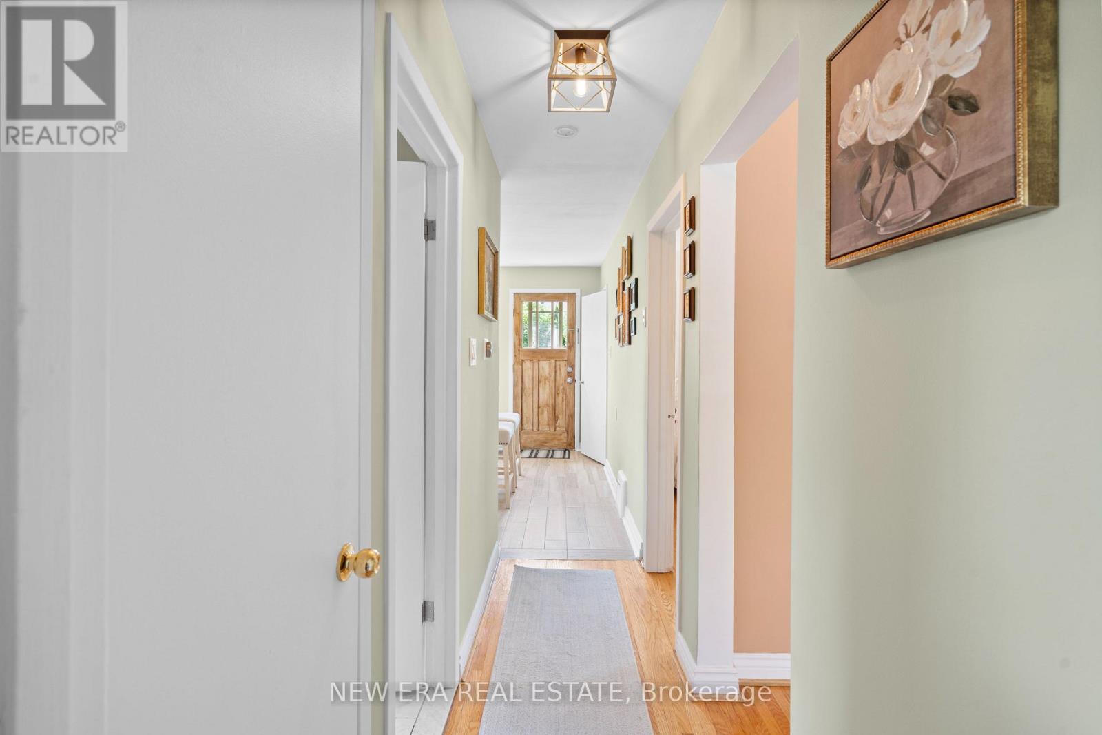 91 HADRIAN DRIVE - 27