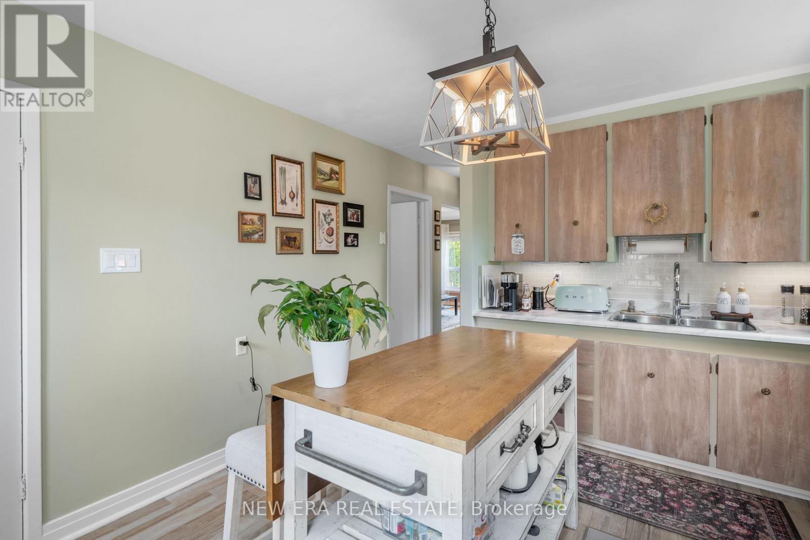 91 HADRIAN DRIVE - 6