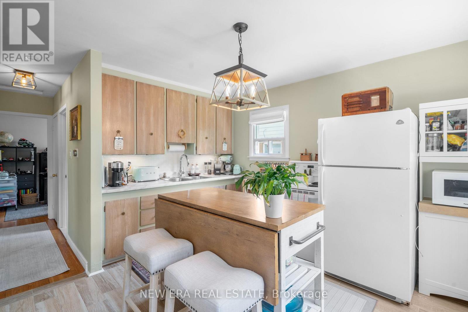 91 HADRIAN DRIVE - 8