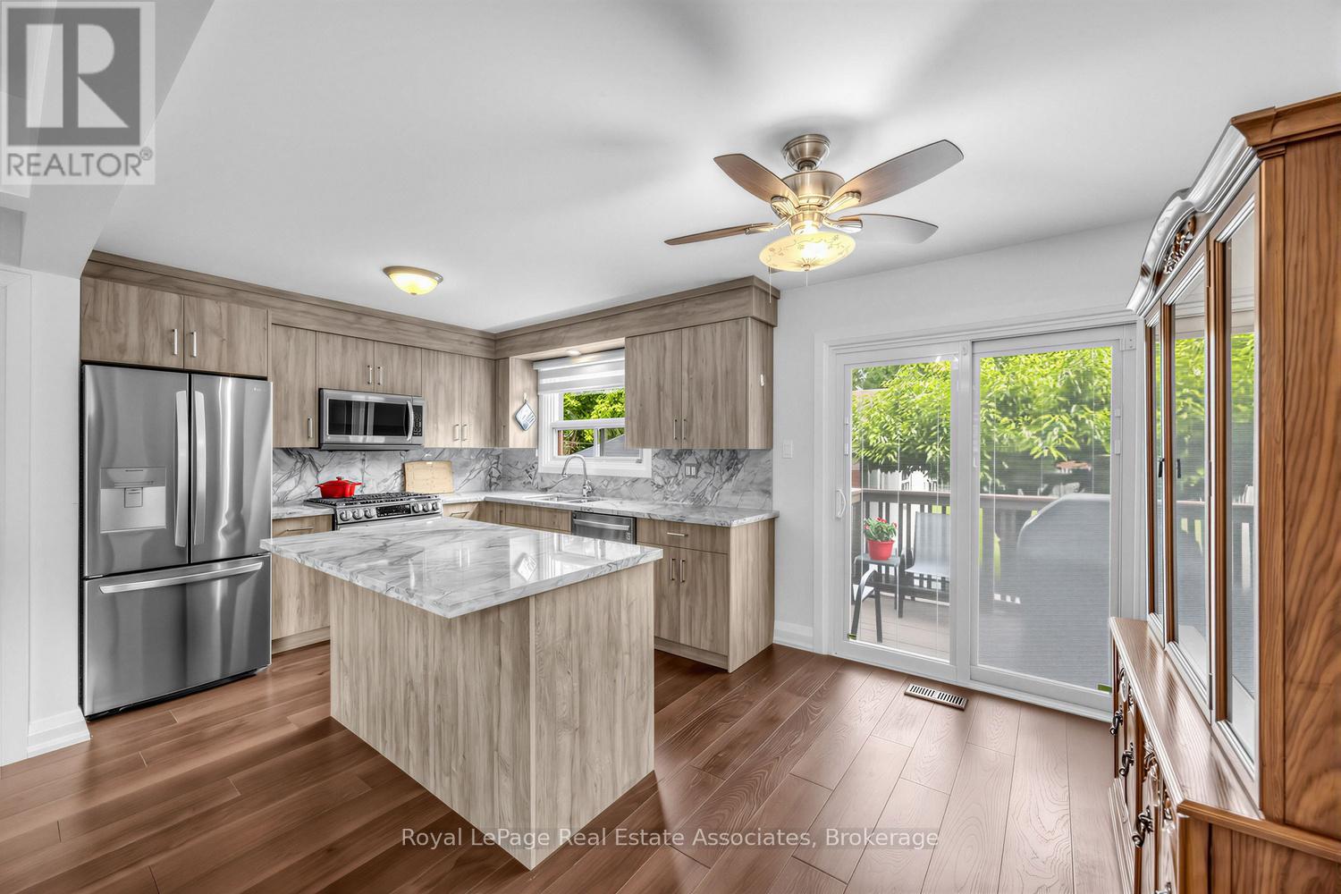 256 JOHN STREET - 11