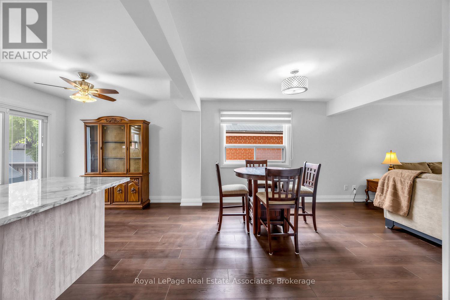 256 JOHN STREET - 16