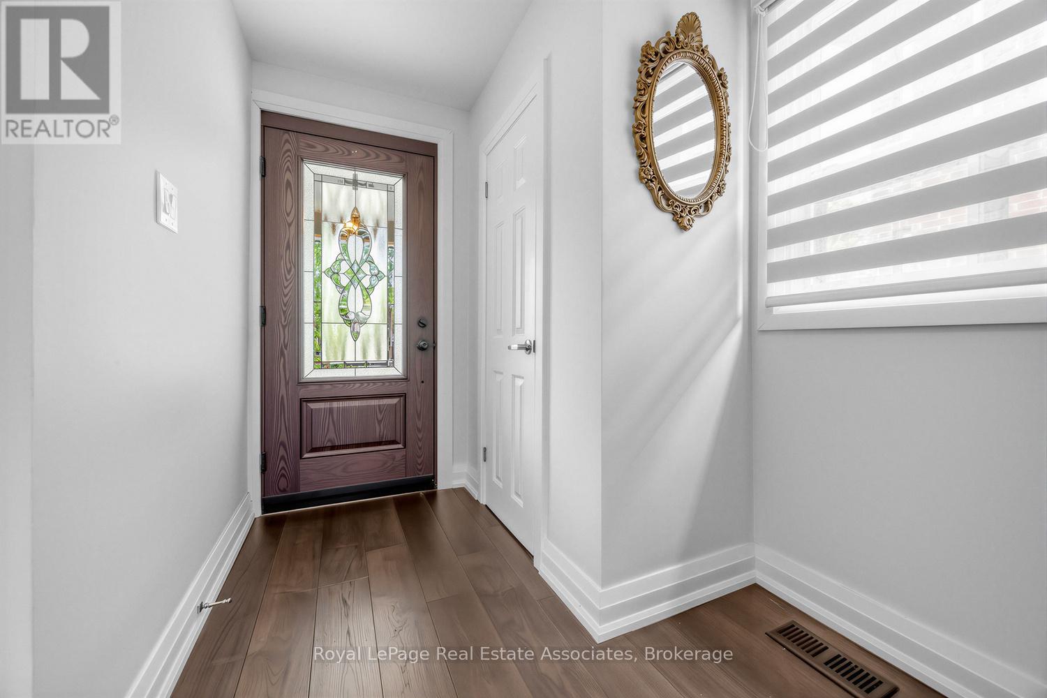 256 JOHN STREET - 18