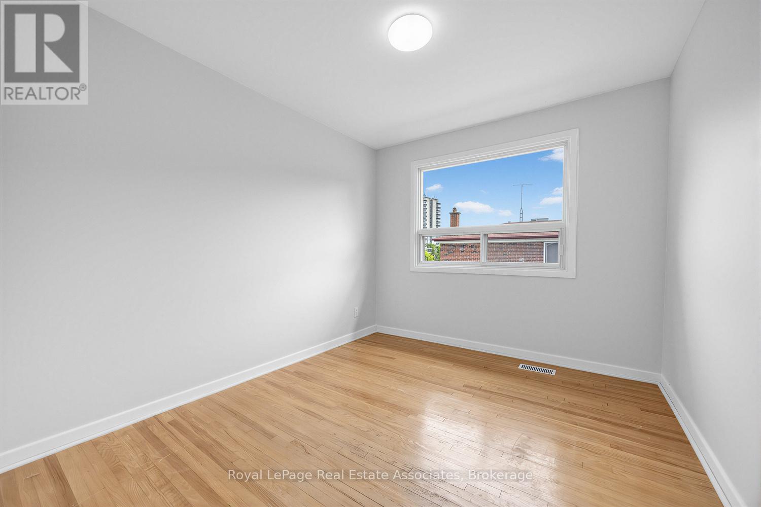 256 JOHN STREET - 23