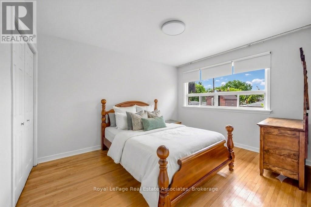 256 JOHN STREET - 25