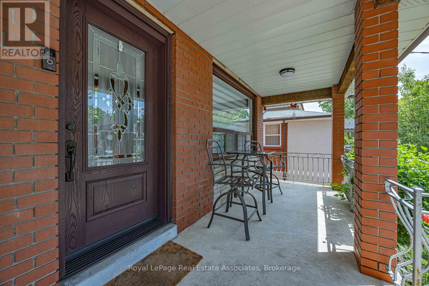 256 JOHN STREET - 3
