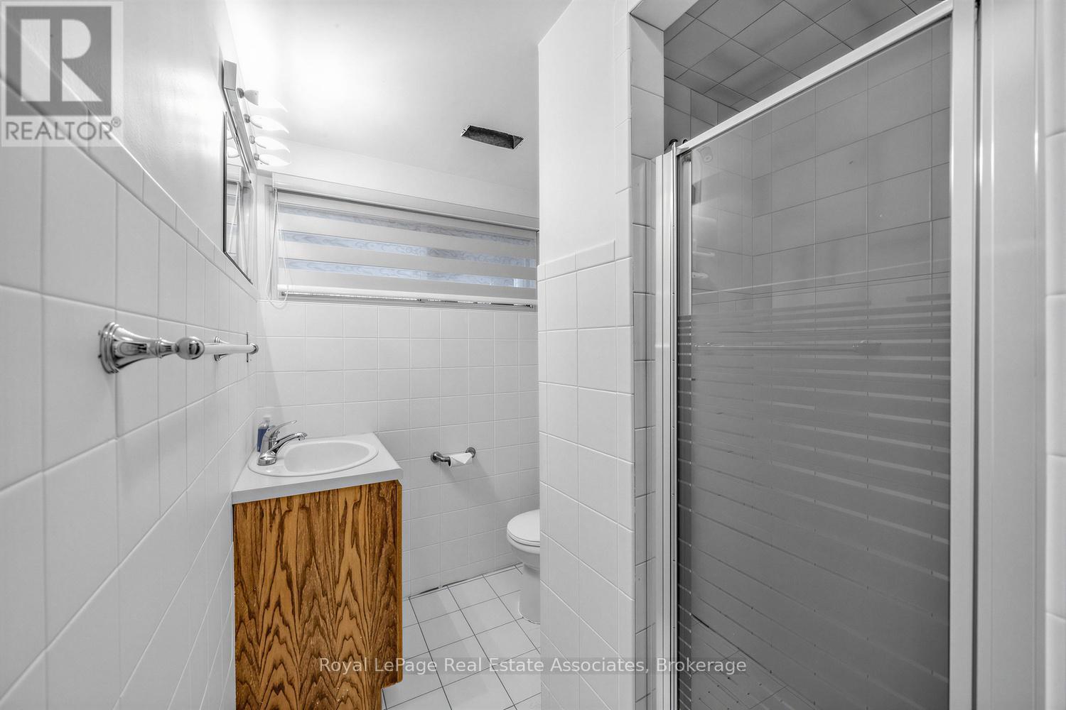 256 JOHN STREET - 32