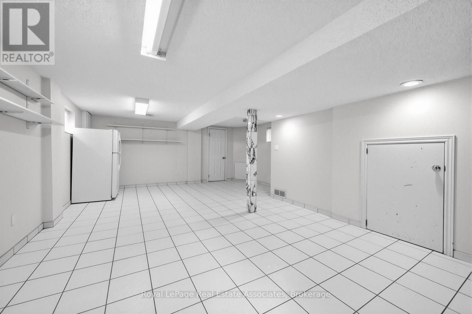 256 JOHN STREET - 33