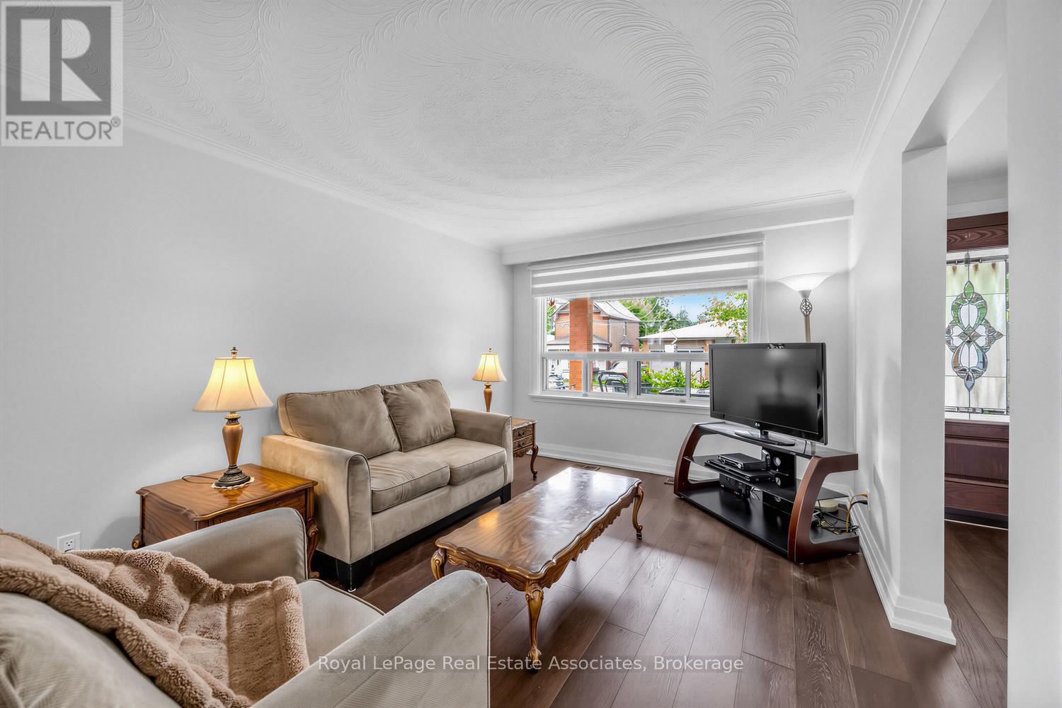 256 JOHN STREET - 5