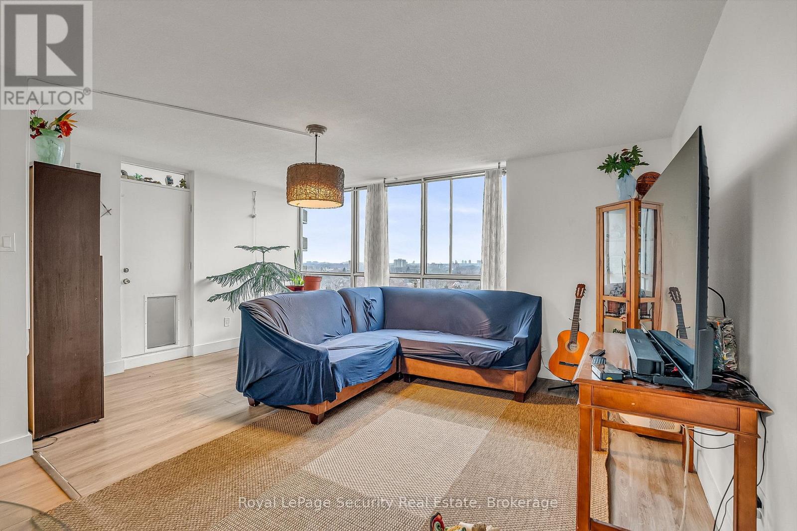 #1207 10 MARTHA EATON WAY - 14