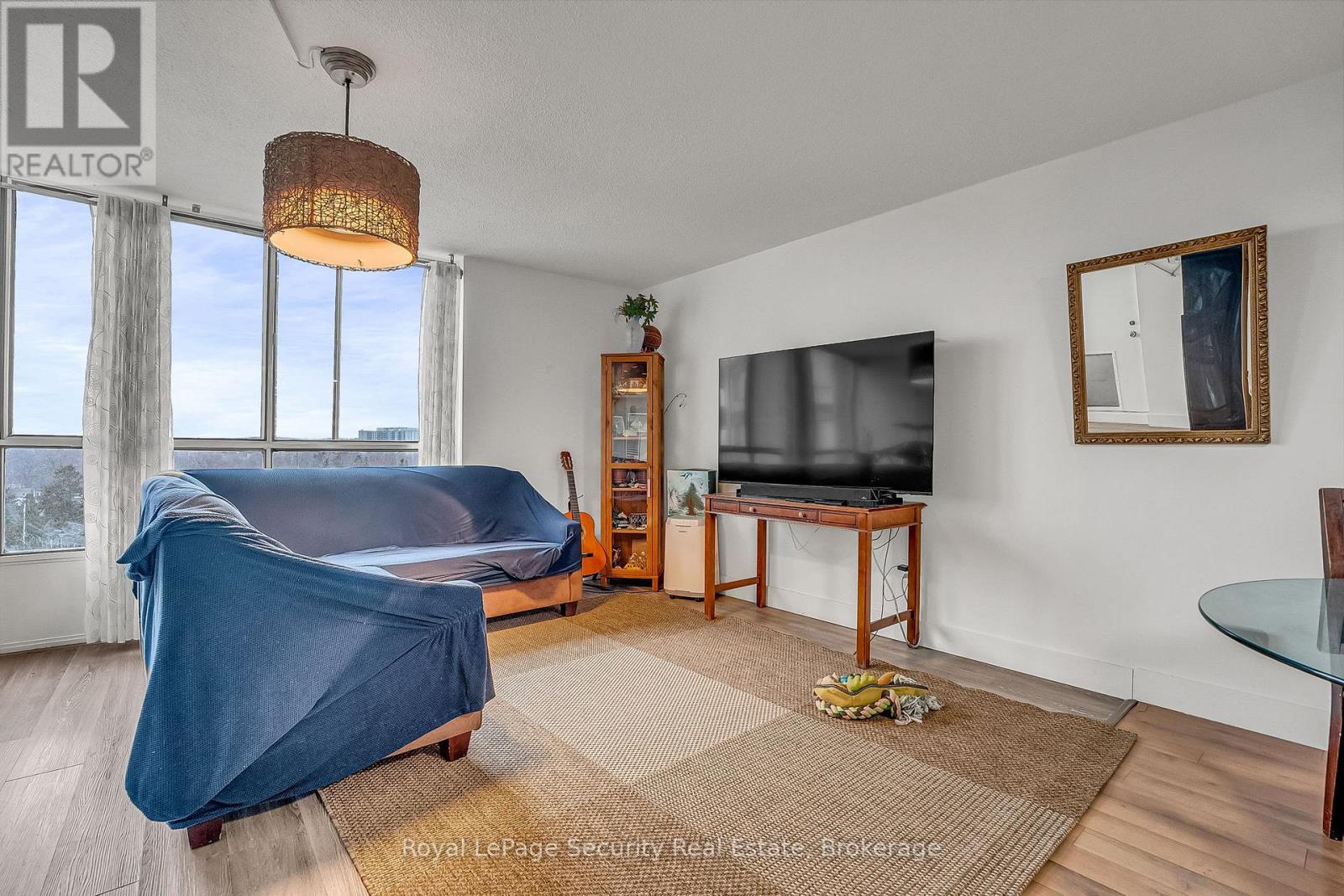 #1207 10 MARTHA EATON WAY - 15