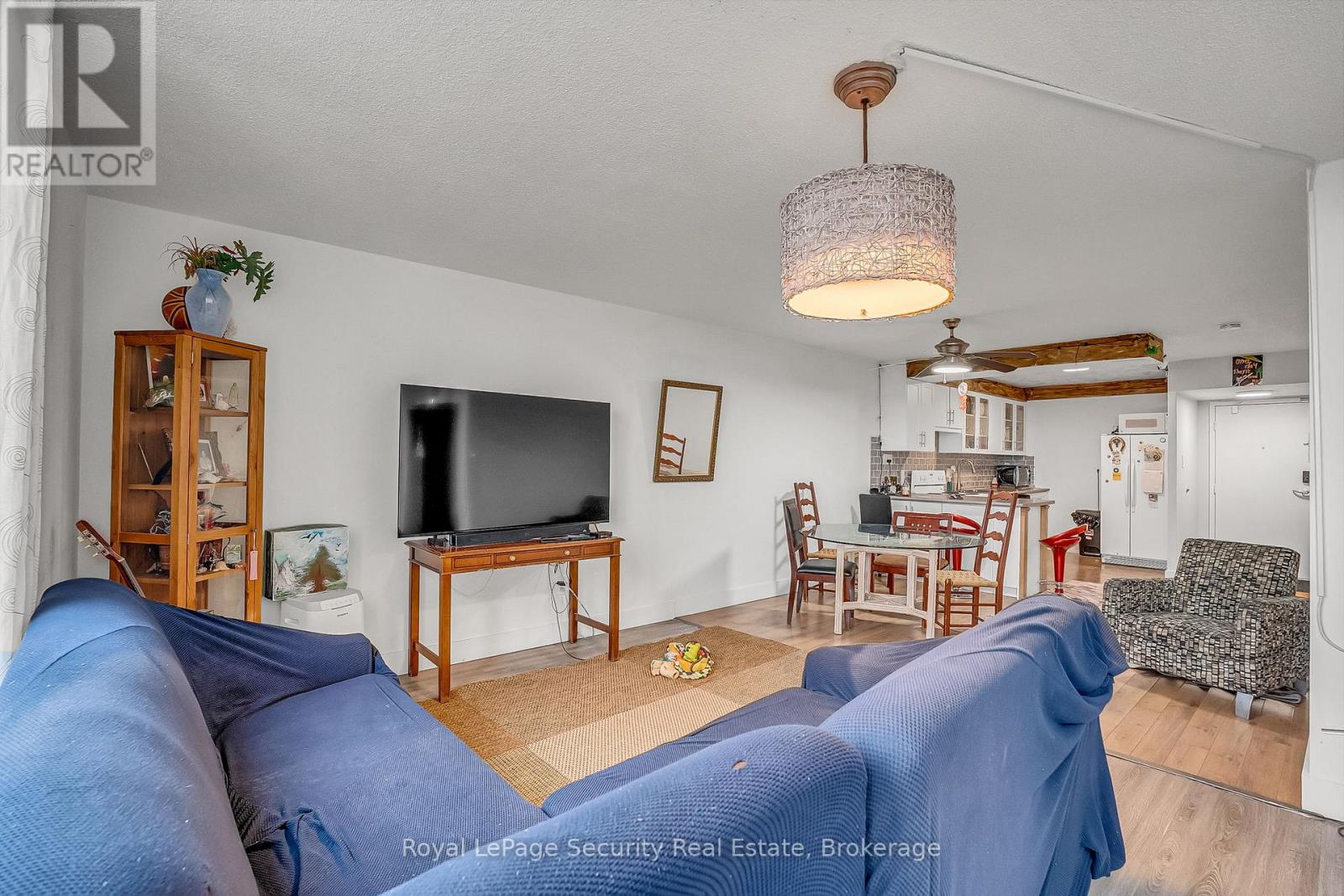 #1207 10 MARTHA EATON WAY - 16