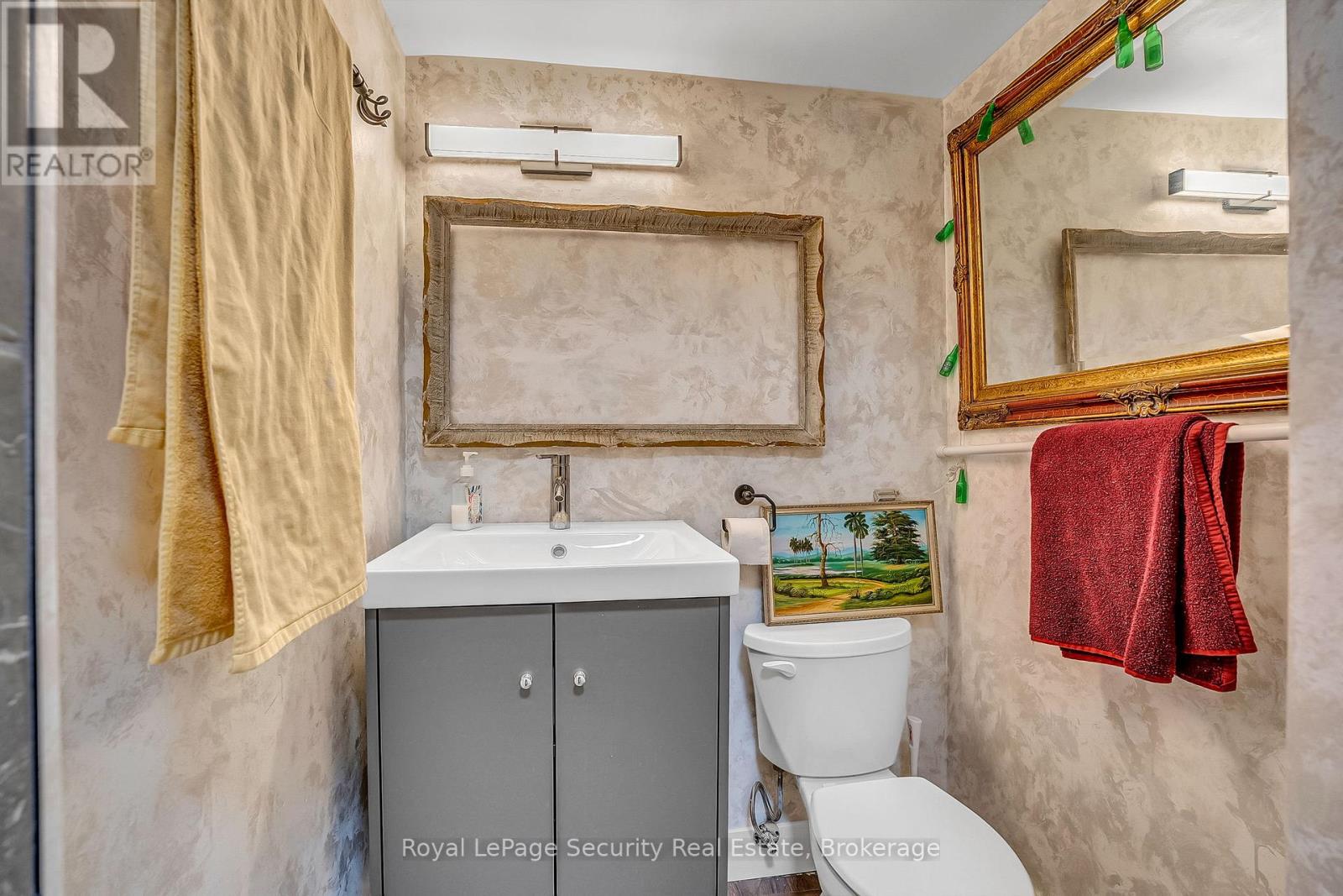 #1207 10 MARTHA EATON WAY - 23