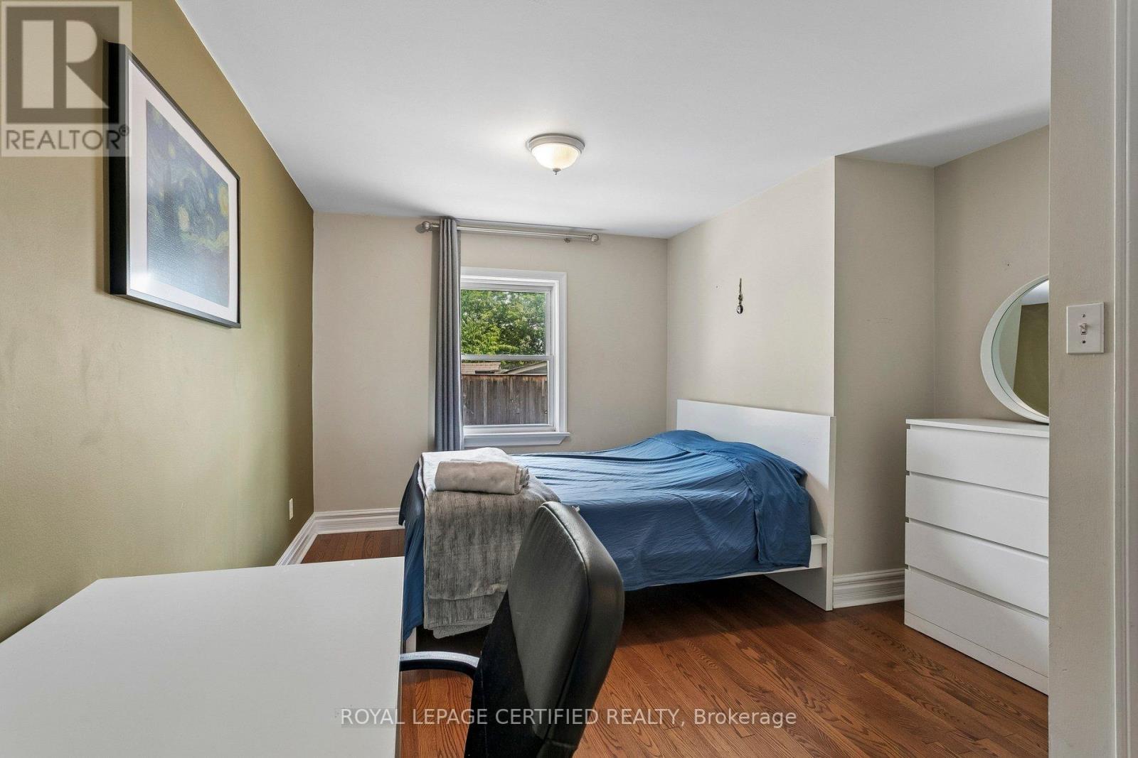 33 DONALD AVENUE - 15