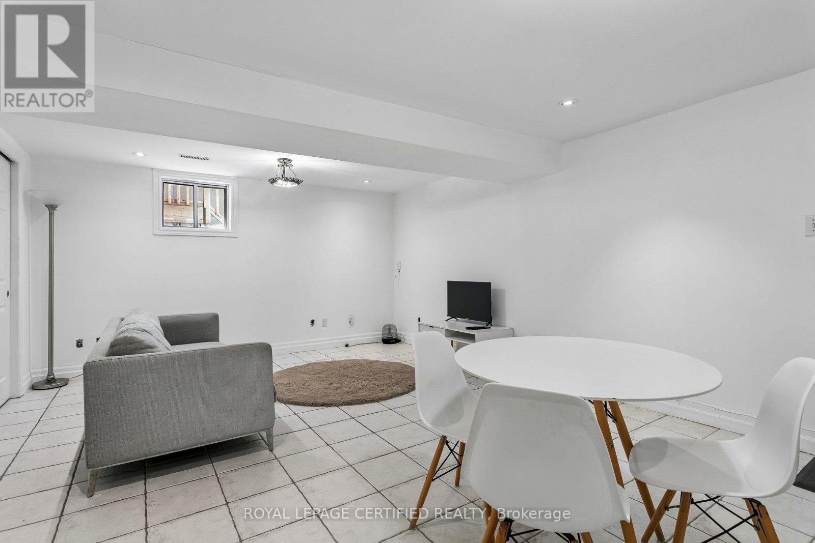 33 DONALD AVENUE - 22