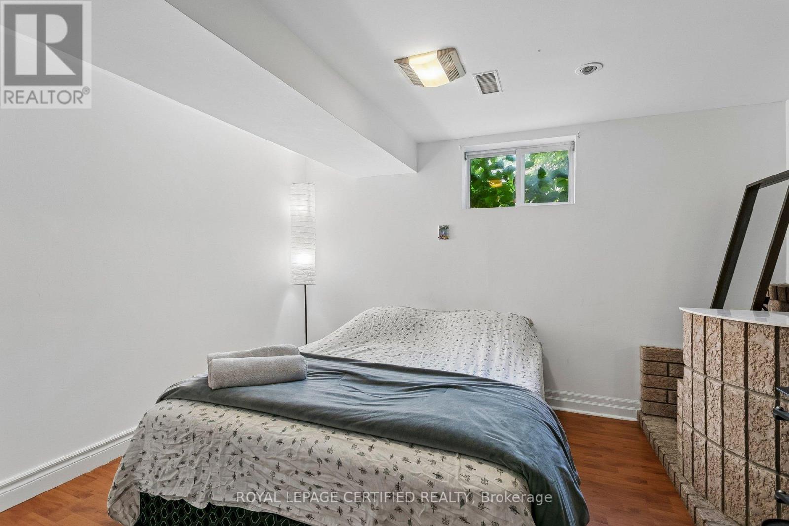 33 DONALD AVENUE - 30