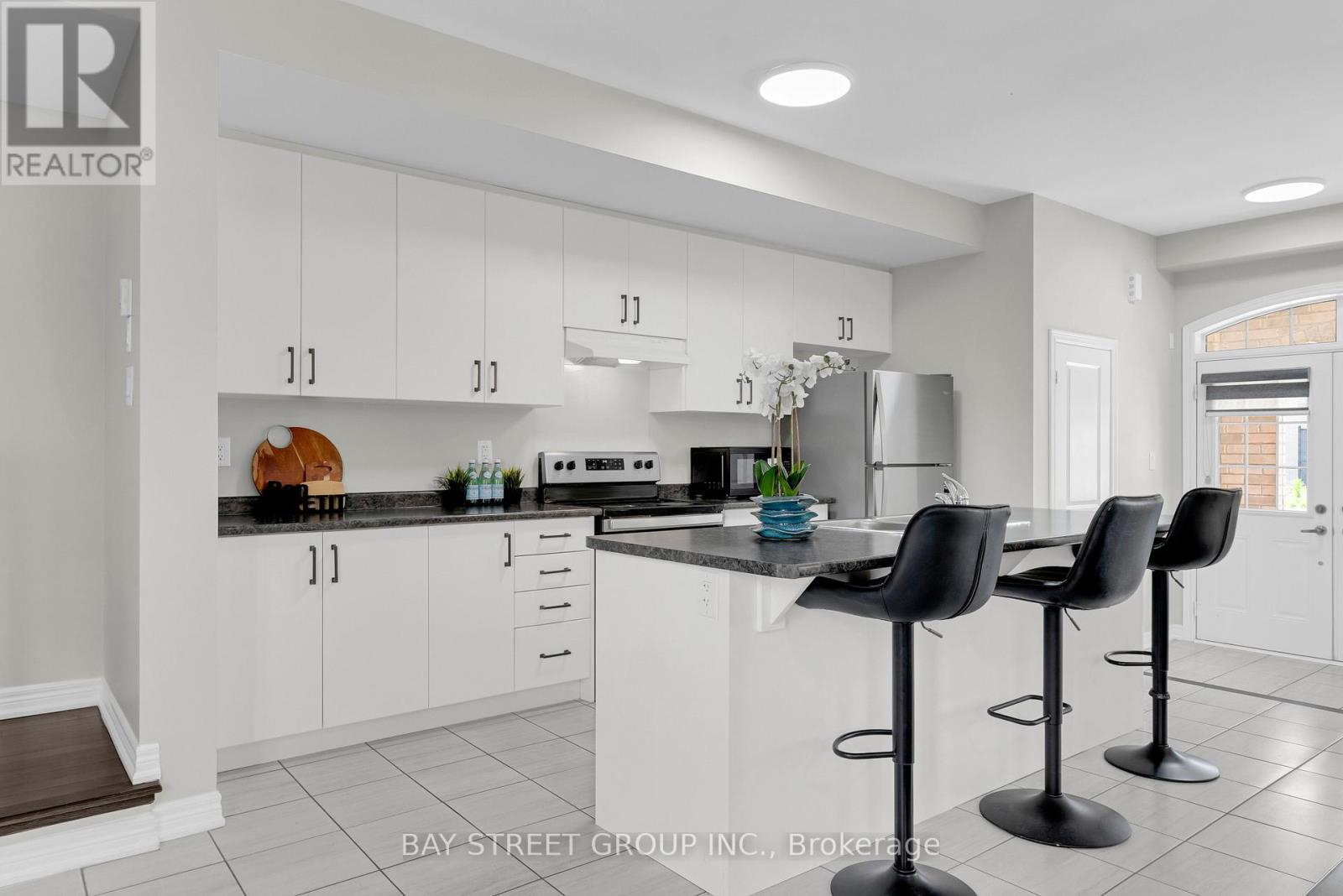 221 CLOCKWORK DRIVE - 14