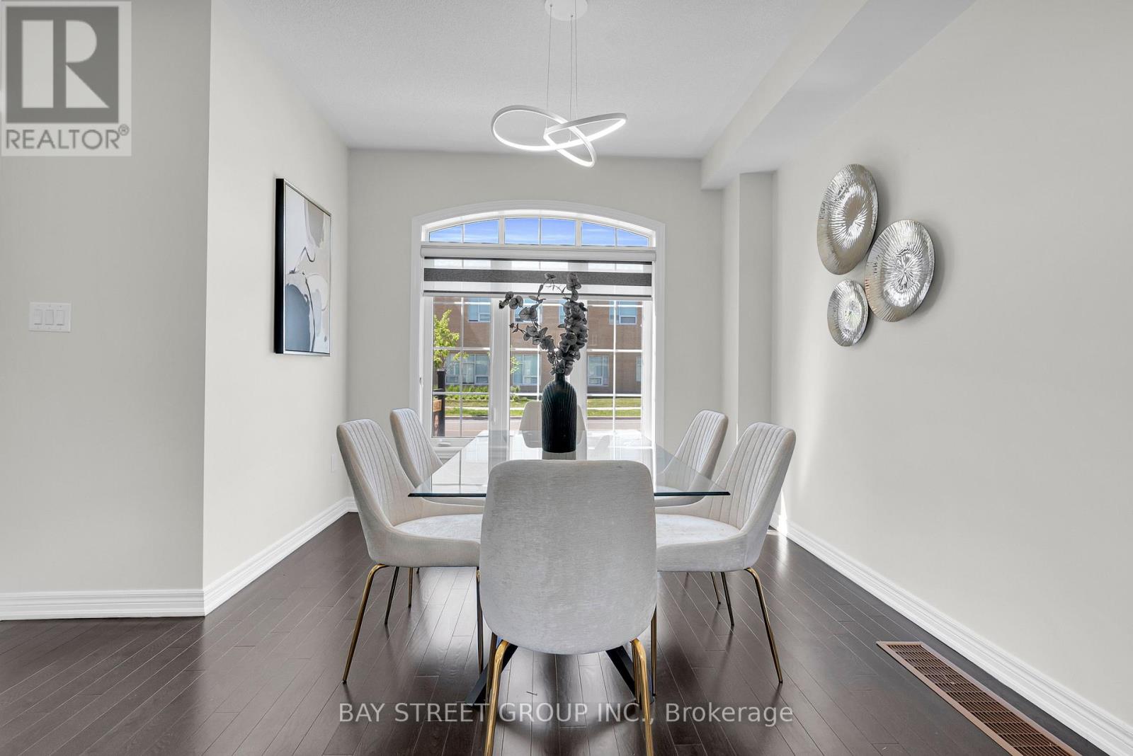 221 CLOCKWORK DRIVE - 15