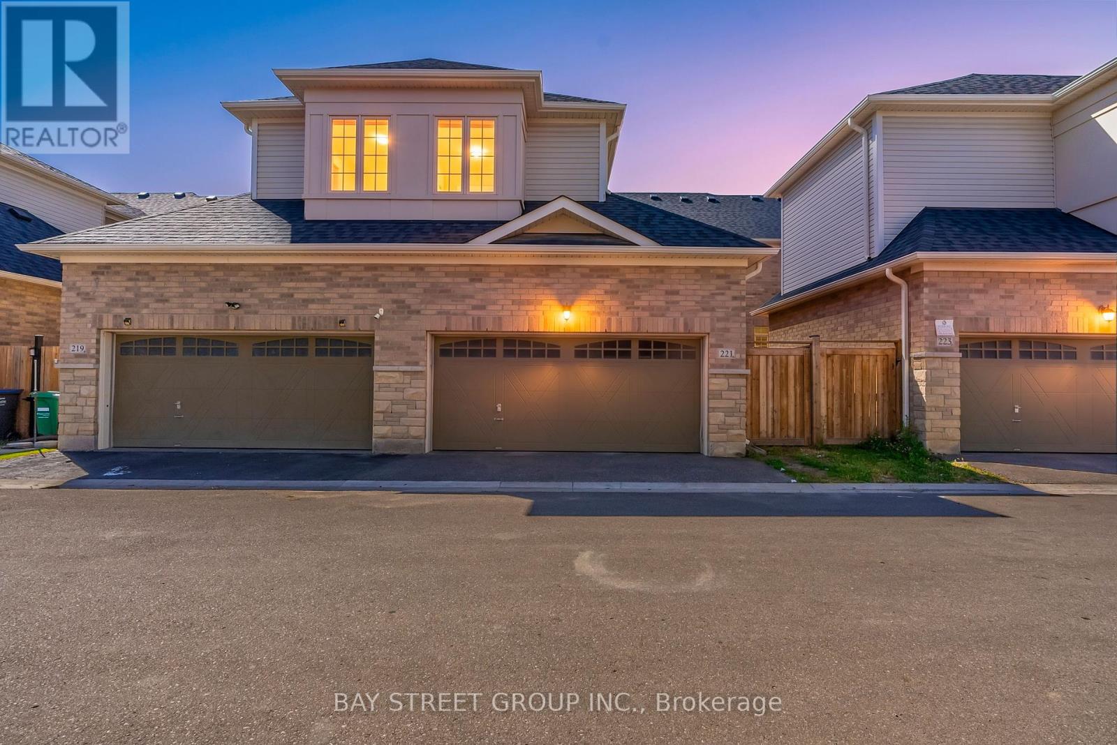 221 CLOCKWORK DRIVE - 2