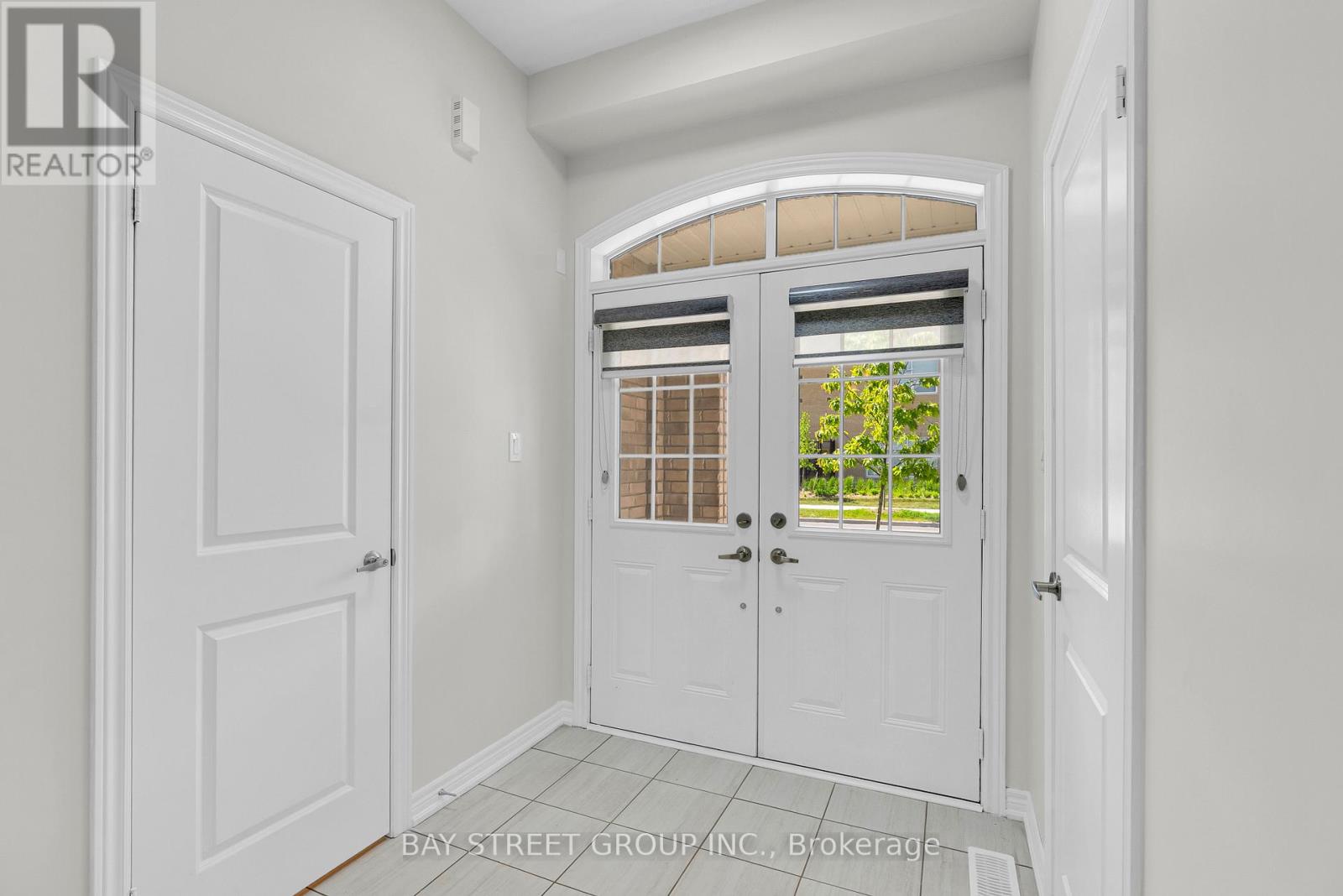221 CLOCKWORK DRIVE - 3