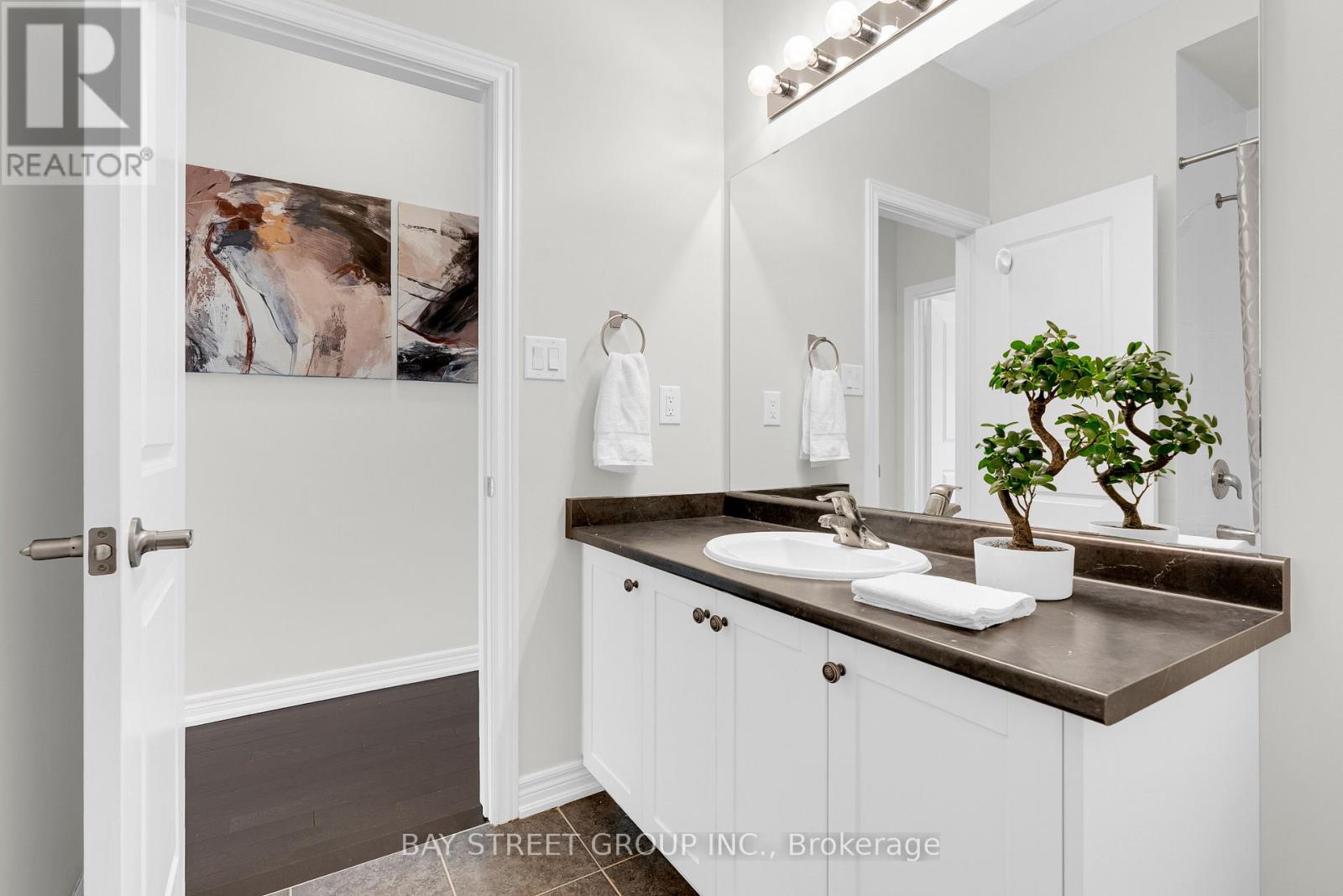 221 CLOCKWORK DRIVE - 31