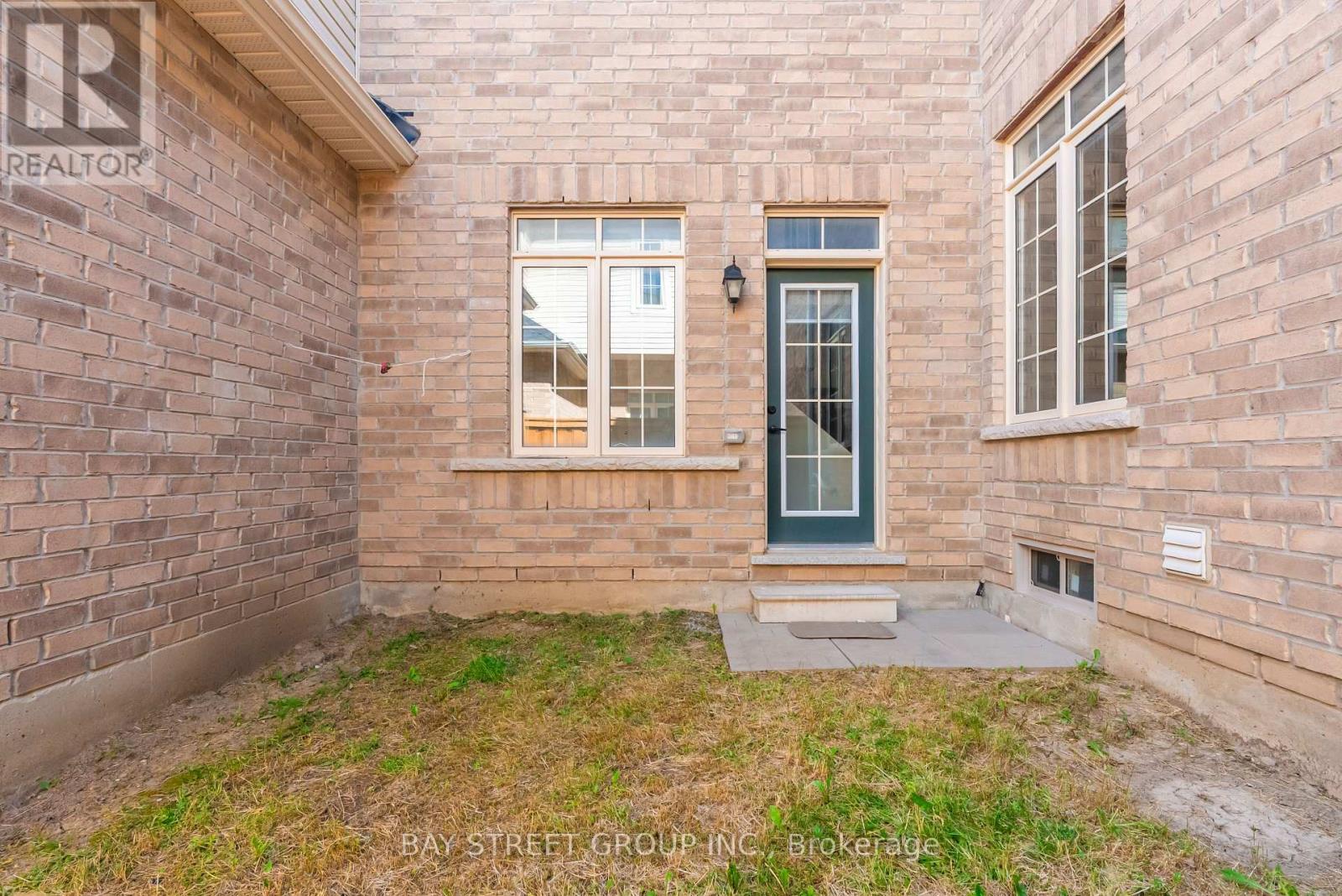 221 CLOCKWORK DRIVE - 34